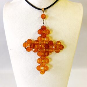 Croce in ambra baltica