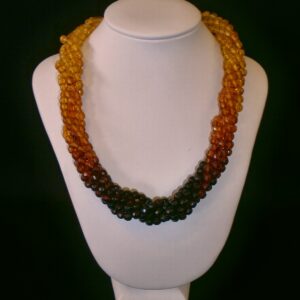 Collana Ambra baltica gradazione di colore e palline sfaccettate